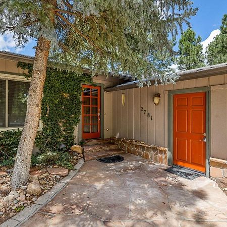 Captivating Continental Country Club Retreat With 4 Bdr And Spacious Deck! Flagstaff Buitenkant foto