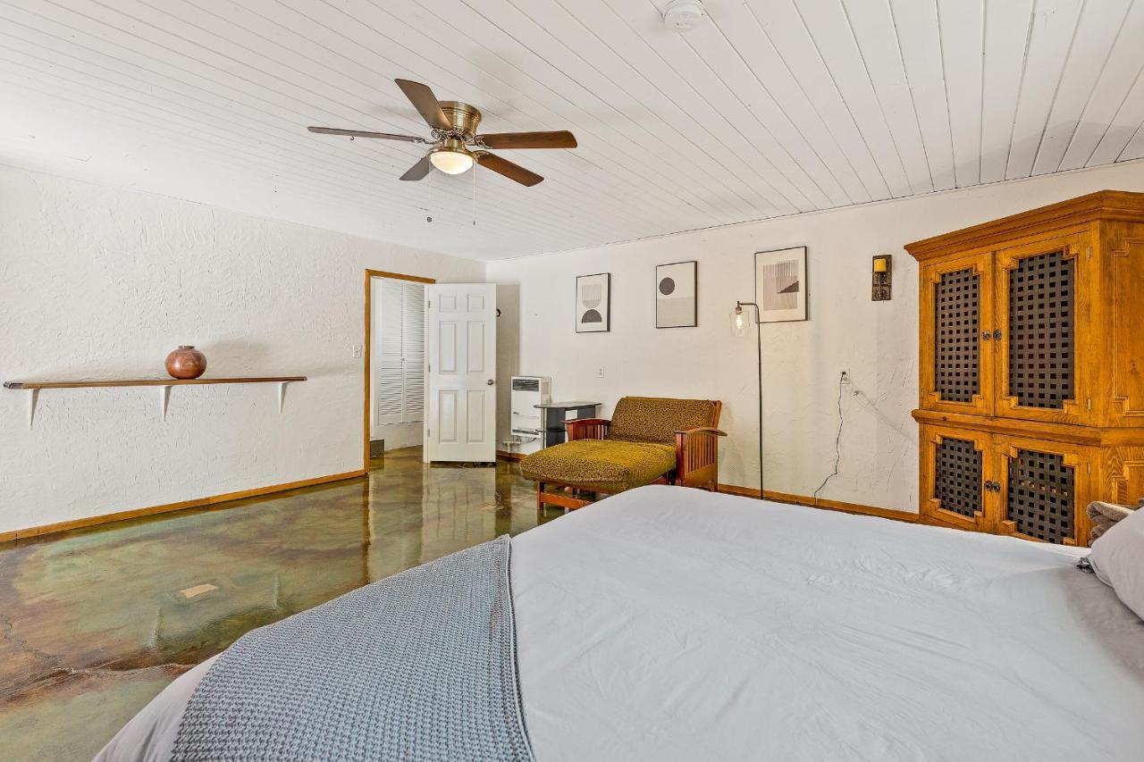 Captivating Continental Country Club Retreat With 4 Bdr And Spacious Deck! Flagstaff Buitenkant foto